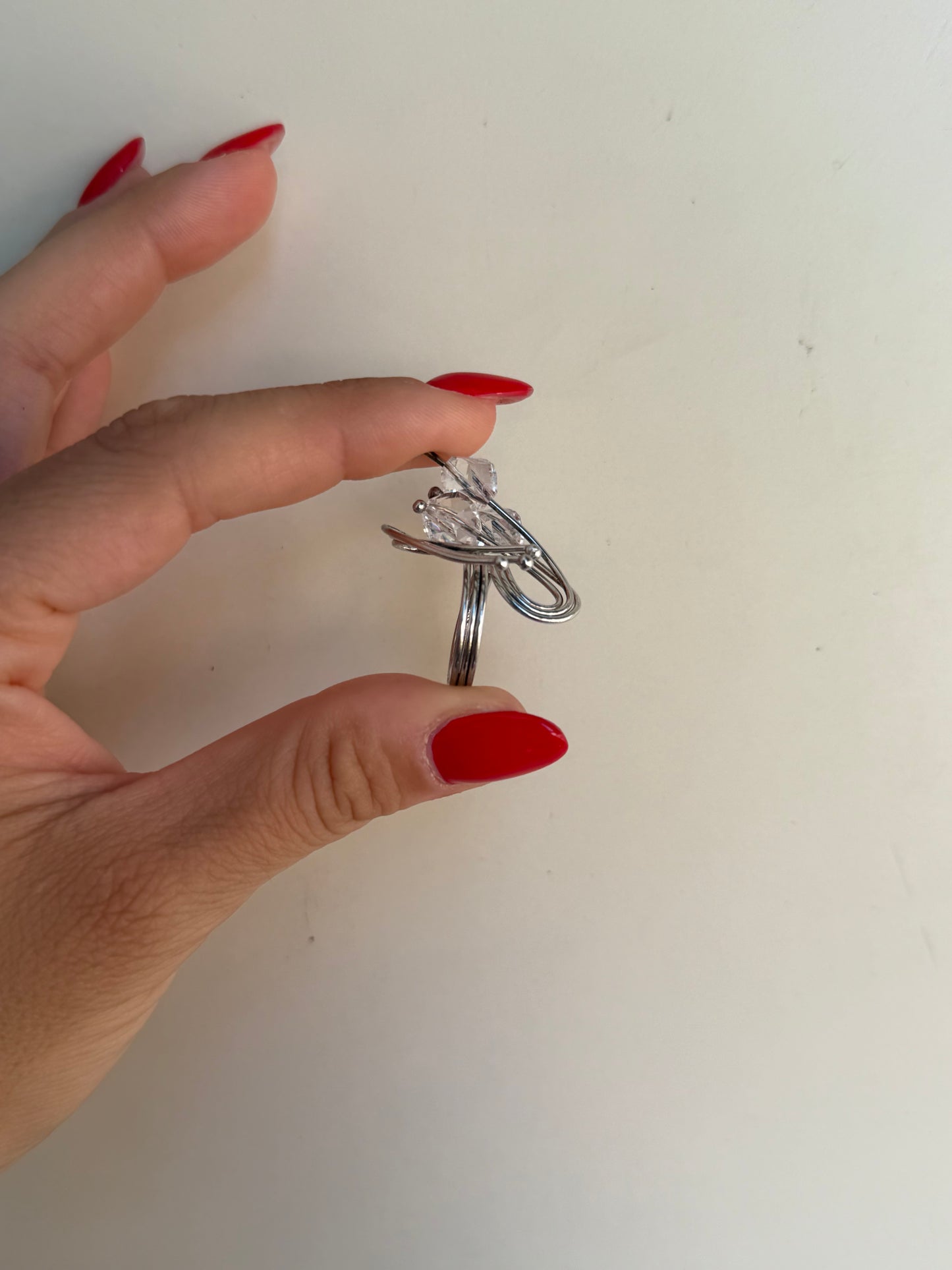Anello in Argento 925 con Pietre Bianche Incastonate – Eleganza Senza Tempo