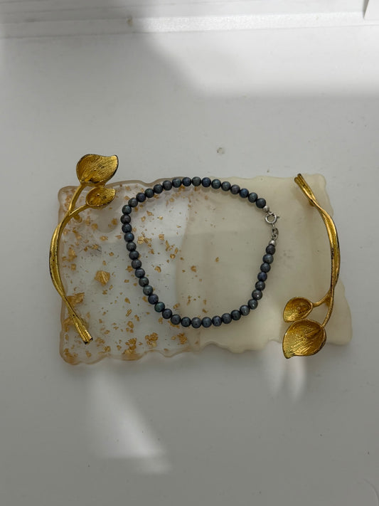 Bracciale in argento 925 con perle grigie naturali – Pezzo Unico