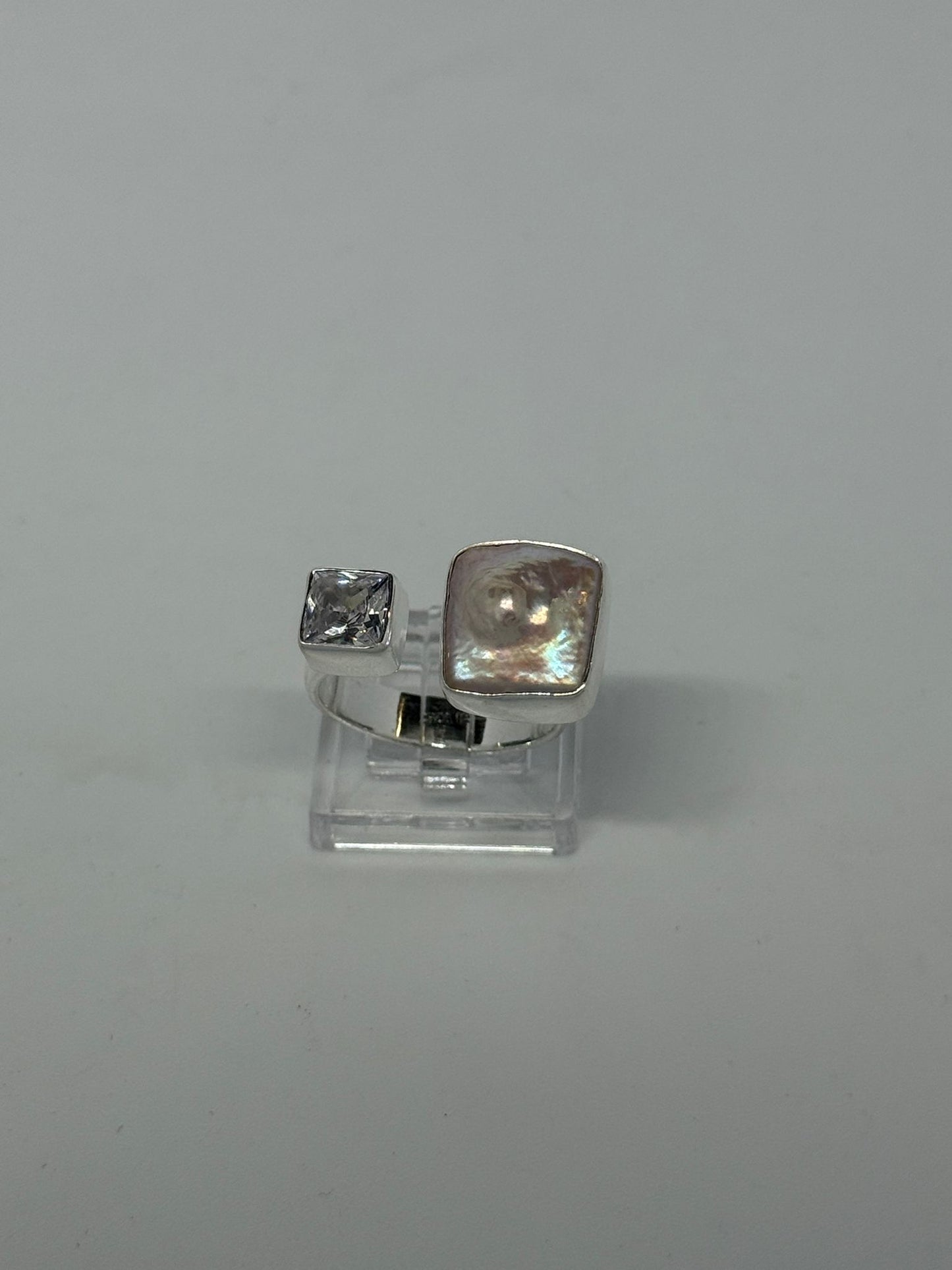 Anello in argento 925 perla e cristallo di rocca