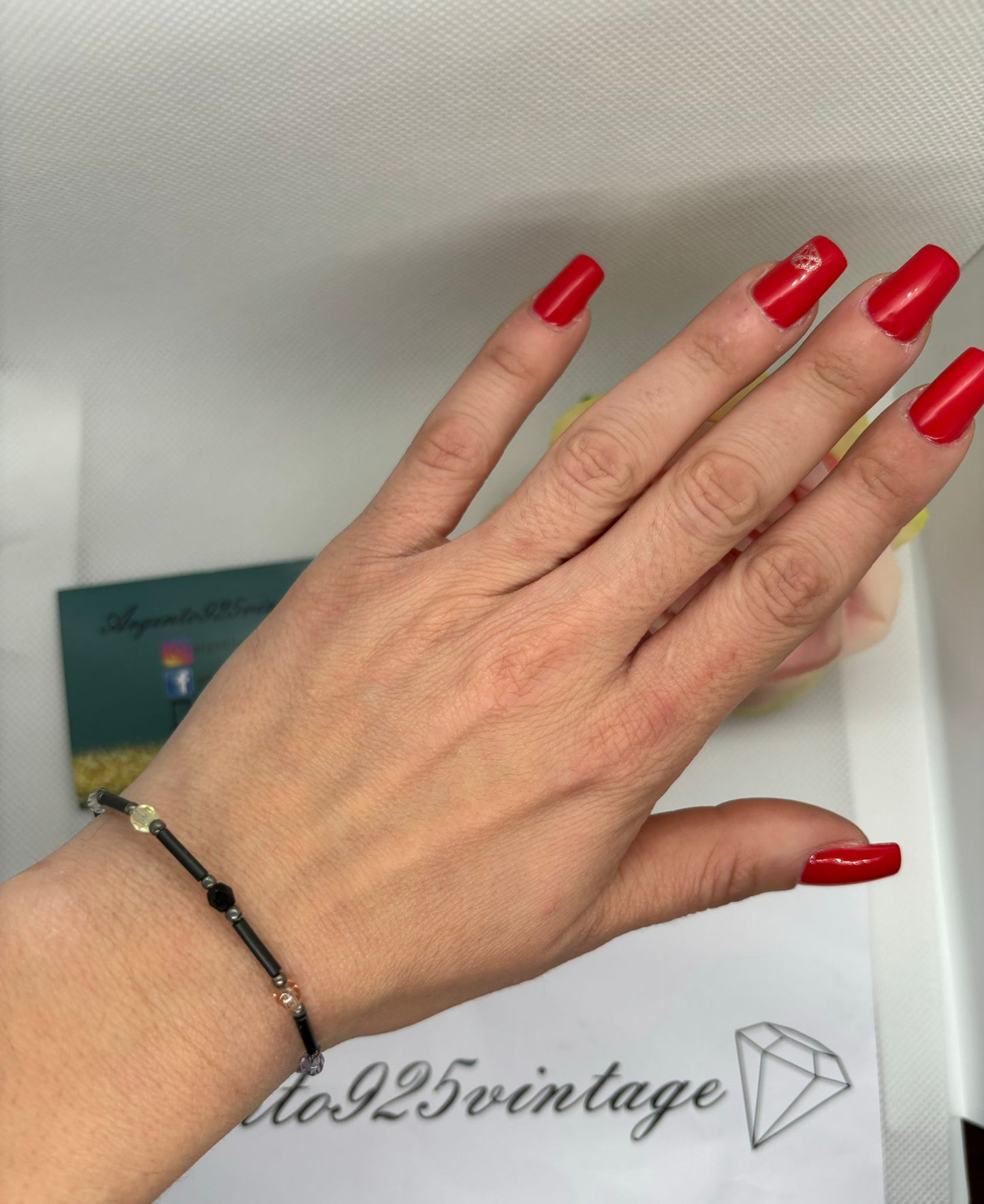 Bracciale cuoio e perle colorate