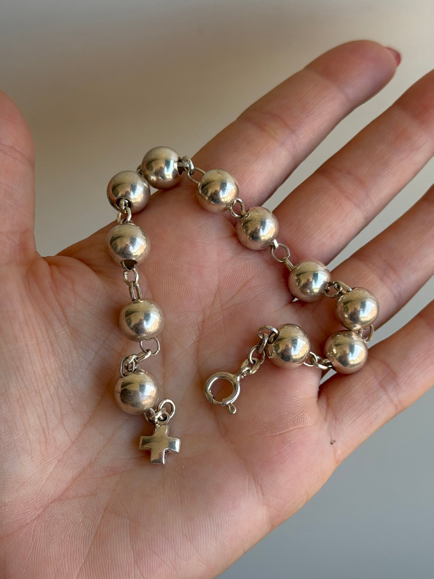 Bracciale in Argento 925 Sfere Lisce Grandi con Croce Pendente