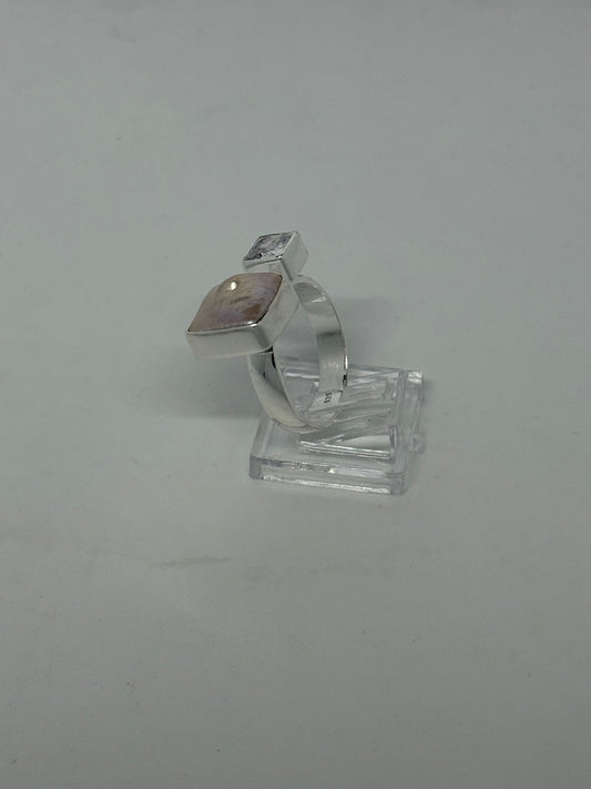 Anello in argento 925 perla e cristallo di rocca