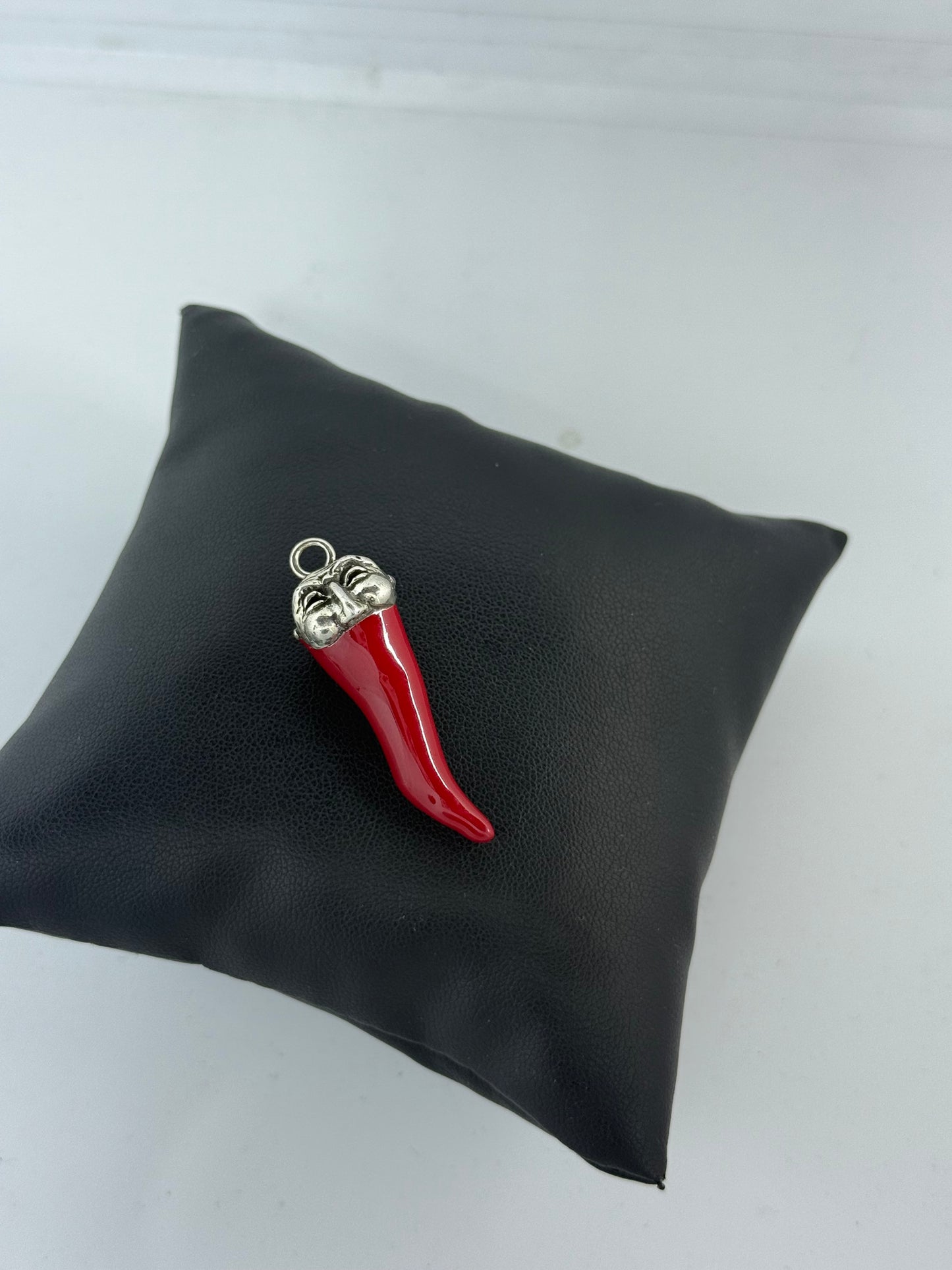 Ciondolo Corno Maschera Pulcinella Argento 800 Smaltato Rosso – Tradizione Napoletana Pezzo Unico