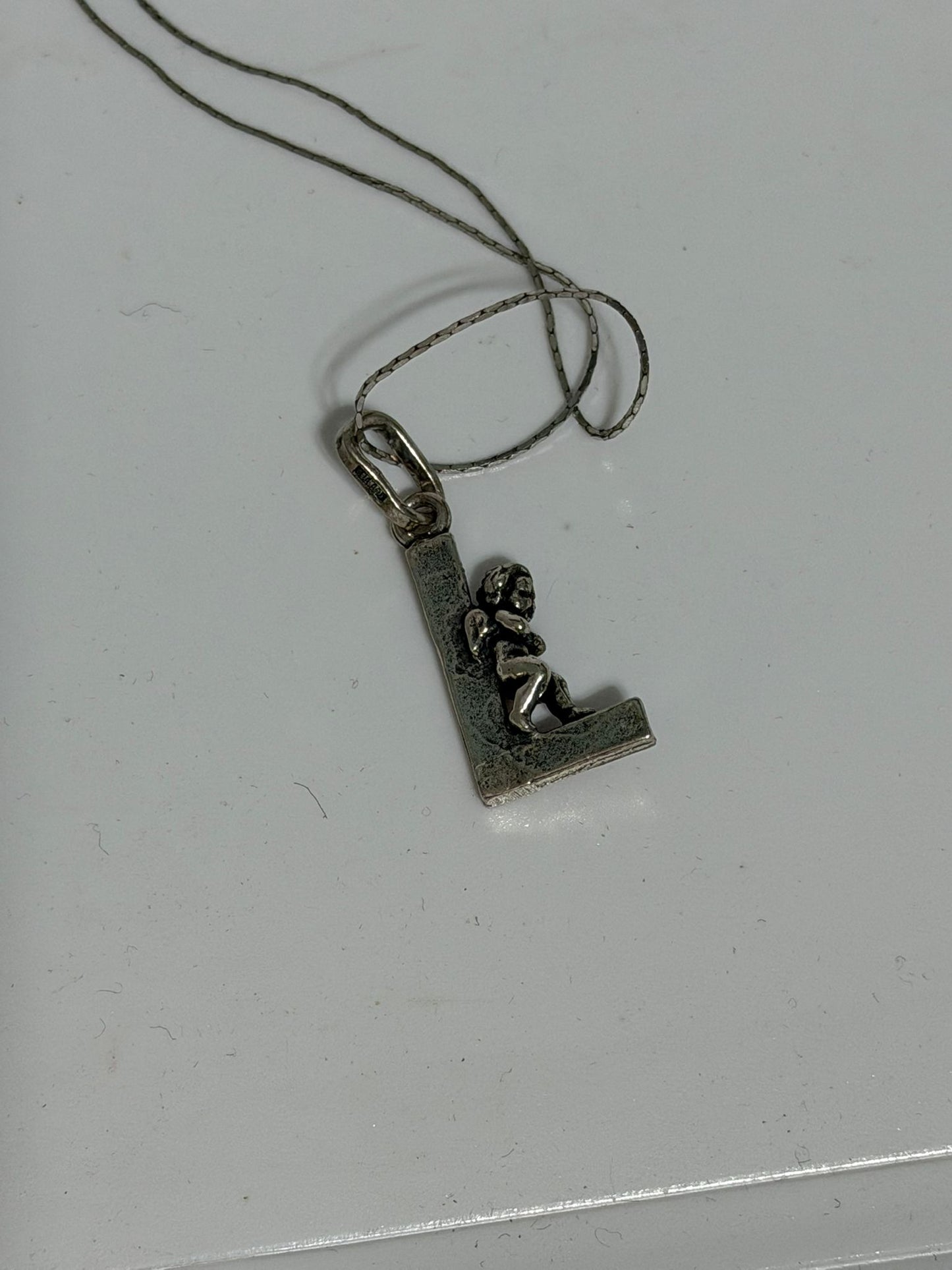 Collana in Argento 925 con Lettera L e Angelo – Regalo Significativo Personalizzato
