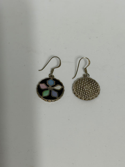 Orecchini in Argento 925 Fiore Madreperla Colorata con Smalto Nero