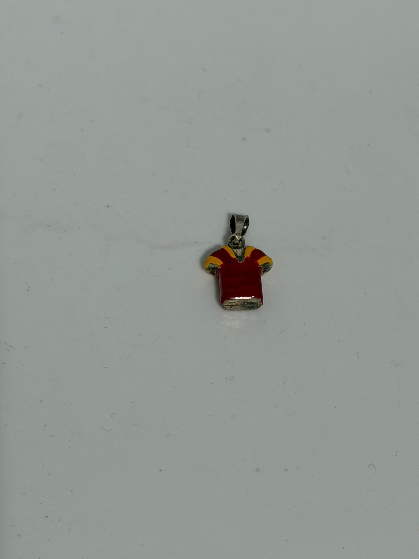 Collana in Argento 925 con Ciondolo Maglietta Smaltata Rossa e Arancione – Gioiello Sportivo