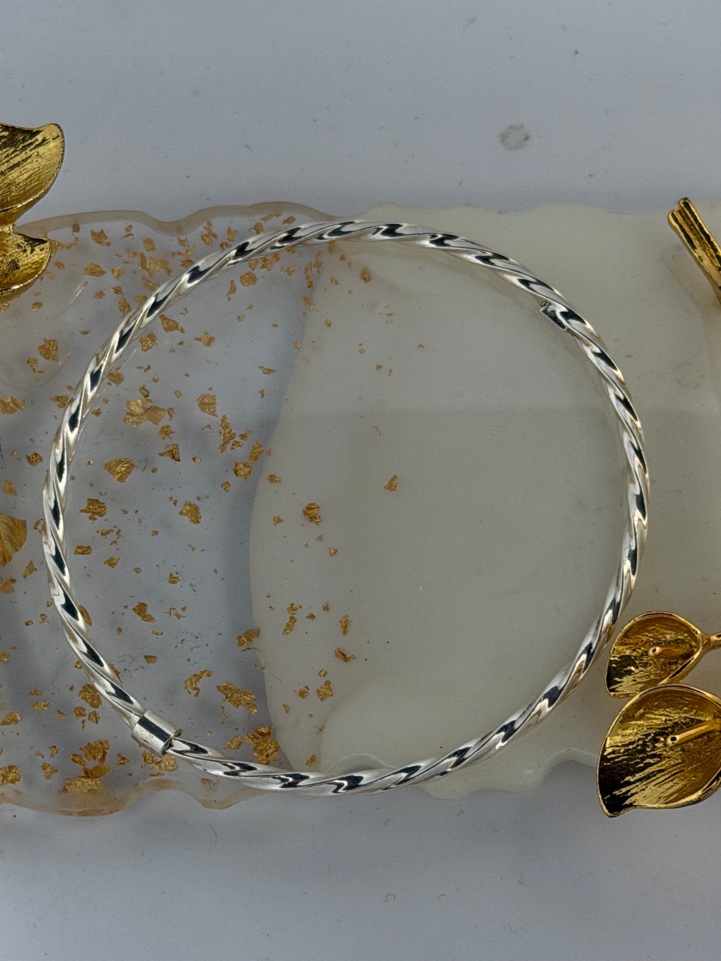 Bracciale a Cerchio Intrecciato in Argento 925 Apribile