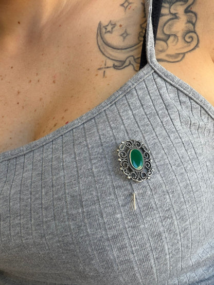 Spilla in Argento 925 con Pietra Giada Verde – Accessorio Artigianale Prezioso