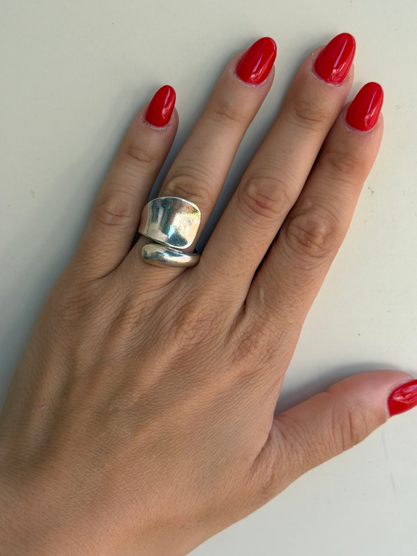Anello Fascia in Argento 925 – Minimalismo Artigianale Italiano