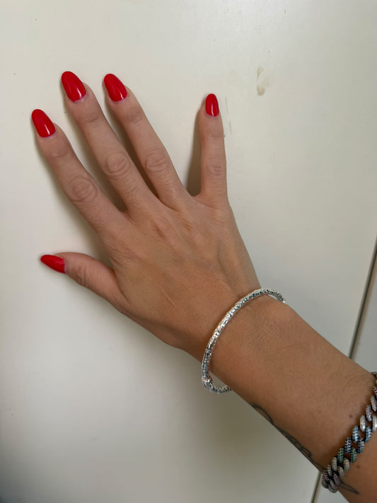 Bracciale rigido in argento 925 martellato con apertura laterale