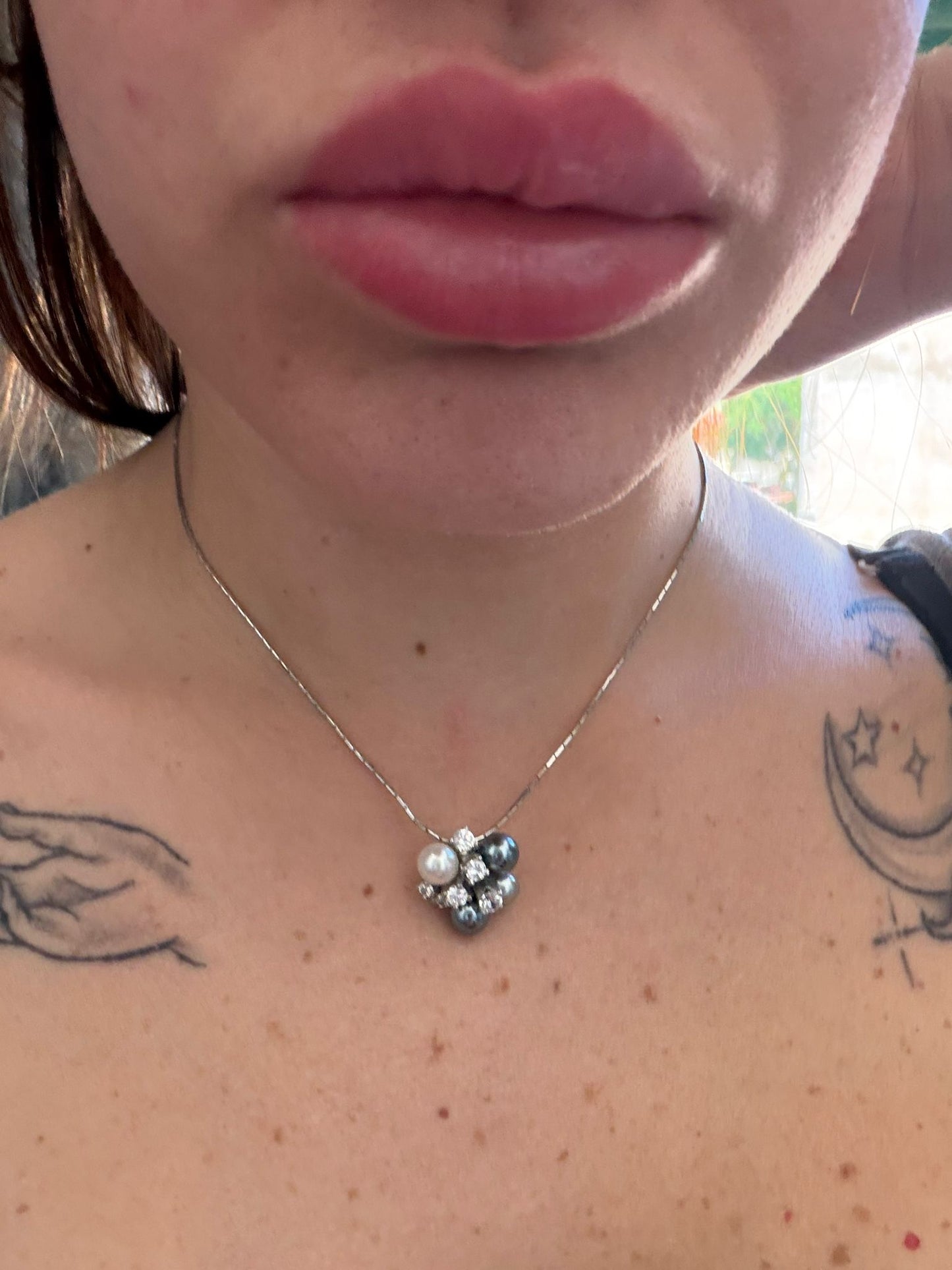 Collana in Argento 925 con Perle Grigie, Bianche e Punto Luce – Gioiello Raffinato