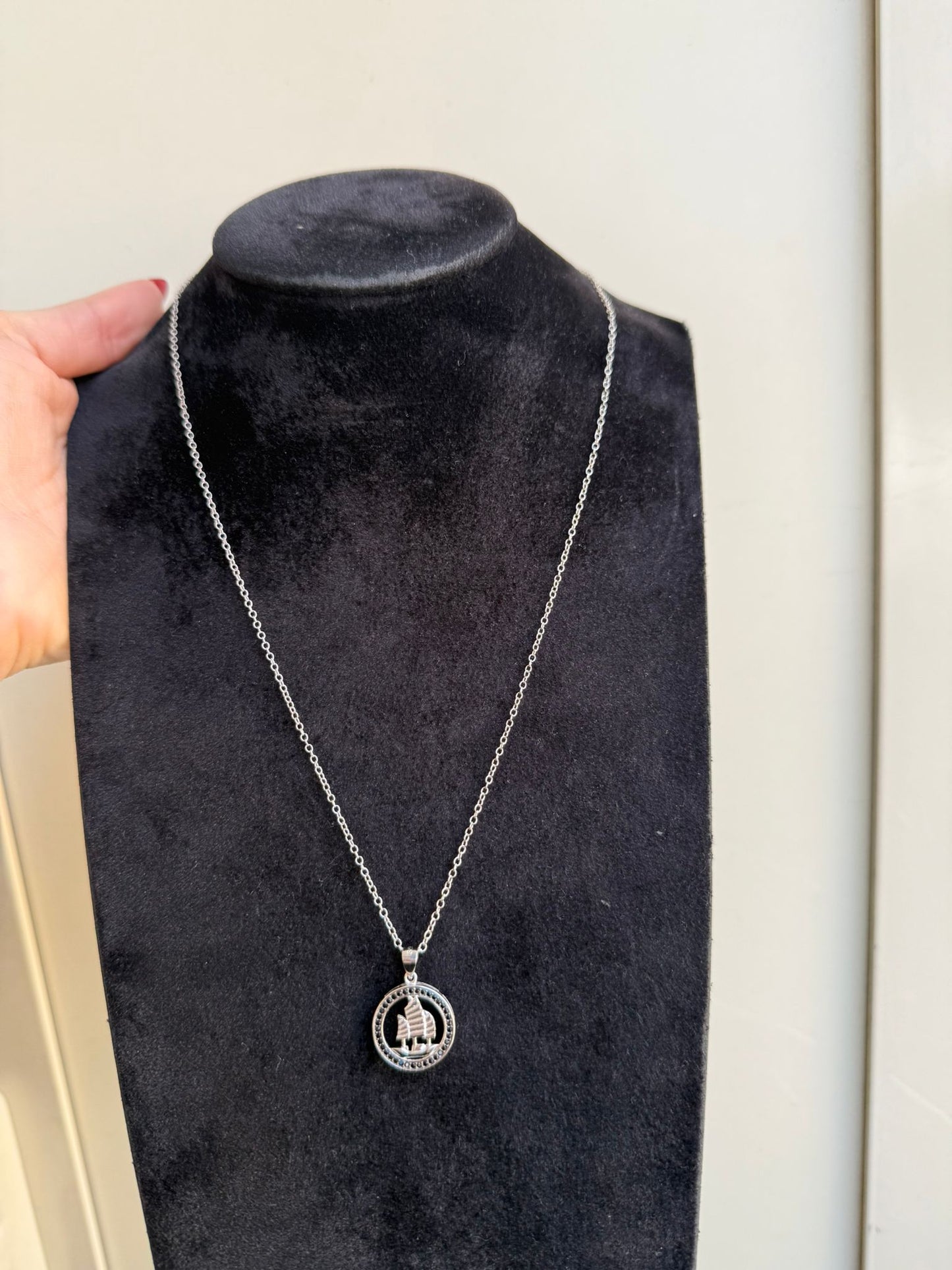Collana Lunga Argento 925 con Ciondolo Veliero Zirconiato – Pezzo Unico