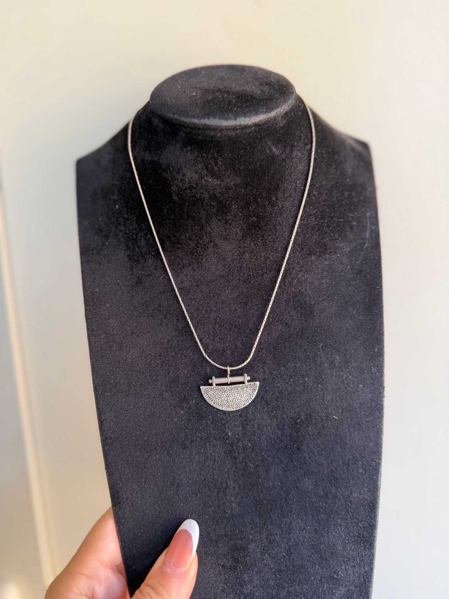 Collana in Argento 925 Ispirazione Egizia – Simbolismo e Artigianalità Italiana