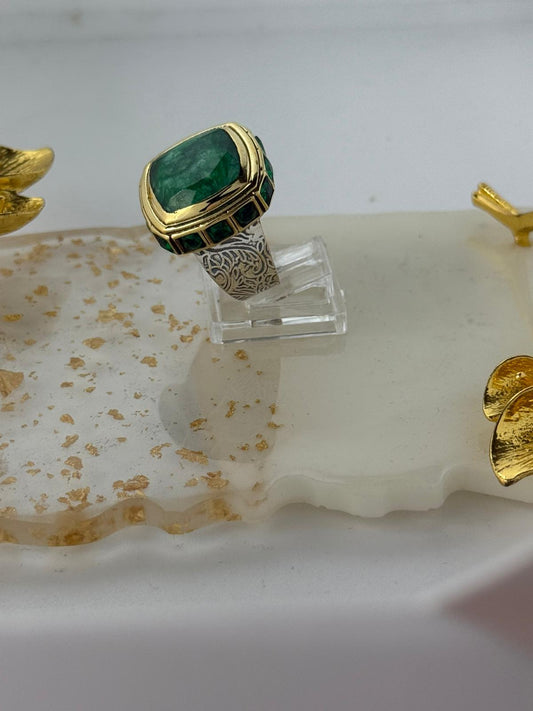 Anello in argento 925 con smeraldo verde – Pezzo Unico Artigianale