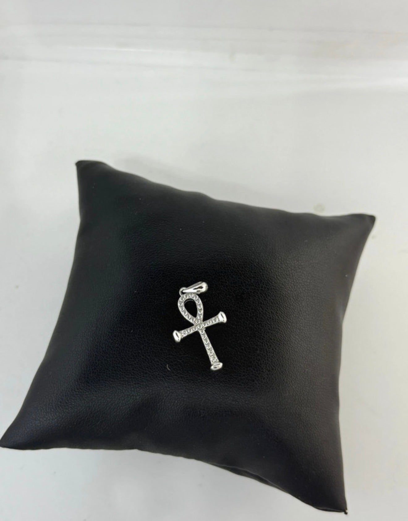 Collana Lunga in Argento 925 con Ciondolo Croce Ank e Zirconi Bianchi