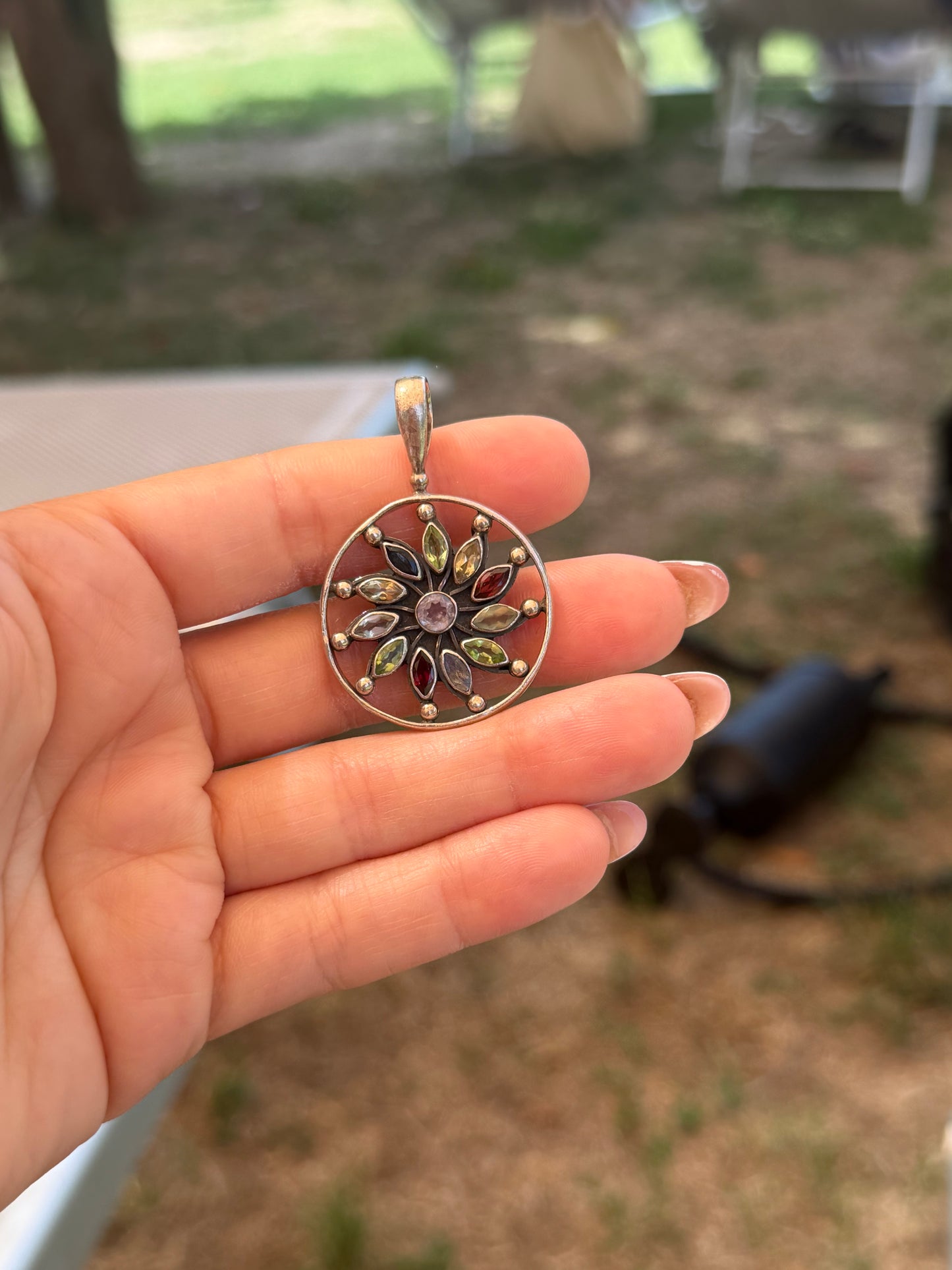 Collana in Argento 925 con Fiore e Pietre Naturali Multicolor – Pezzo Unico Artigianale