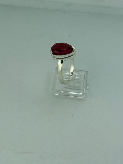 Anello in argento 925 radice di rubino fuxia