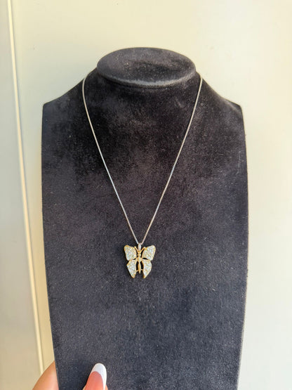 Collana in argento  con farfalla dorata con zirconi bianchi