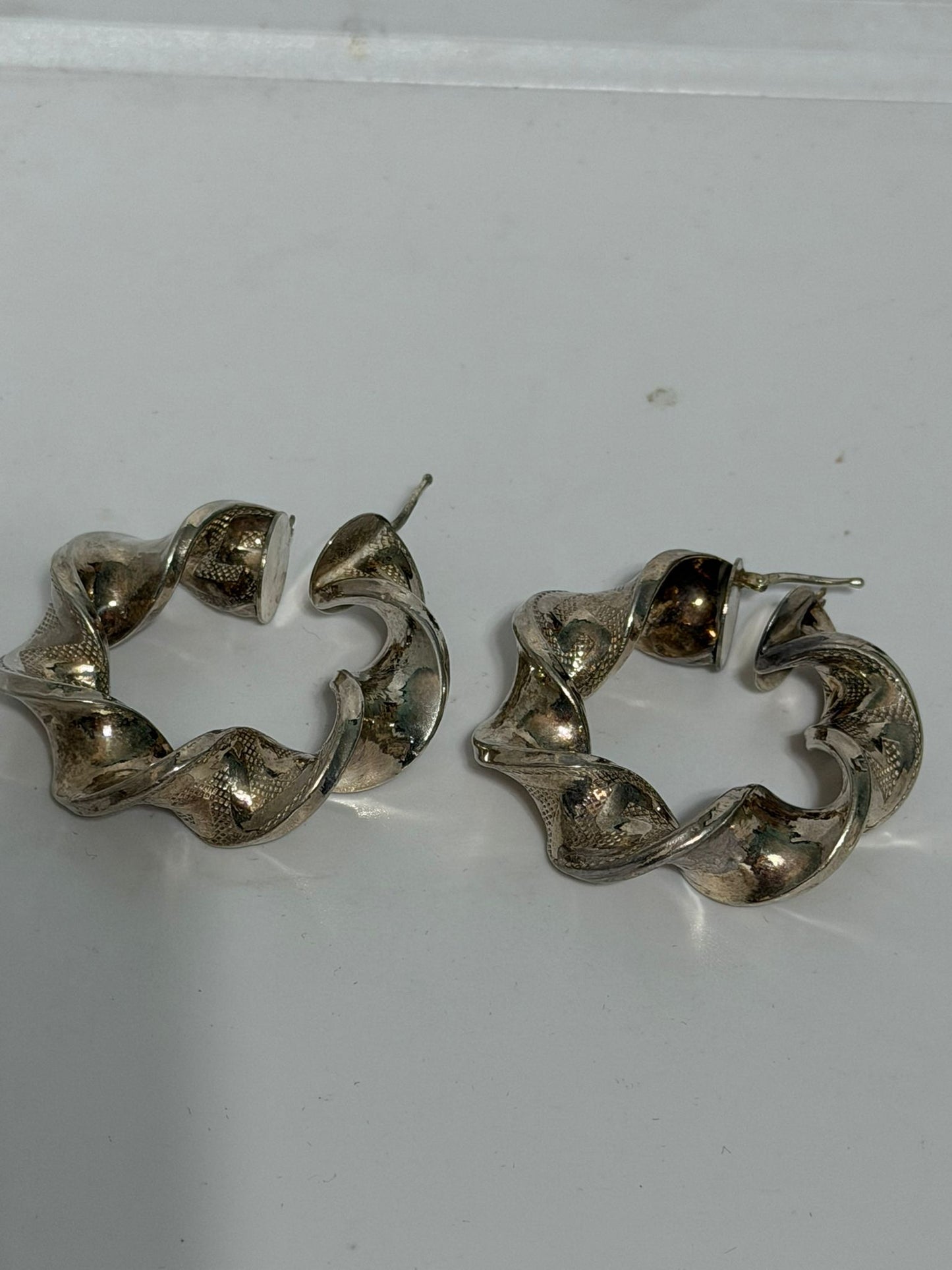 Orecchini Intrecciati in Argento 925 – Design Artigianale Unico