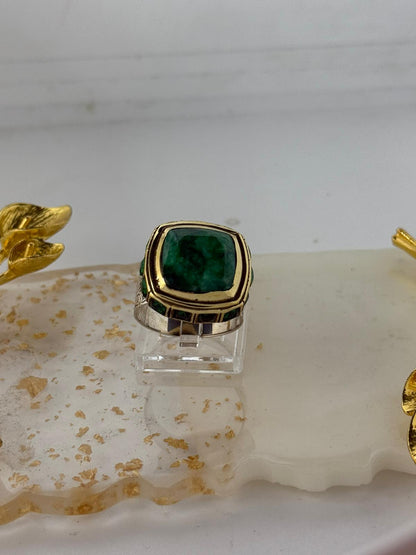 Anello in argento 925 con smeraldo verde – Pezzo Unico Artigianale