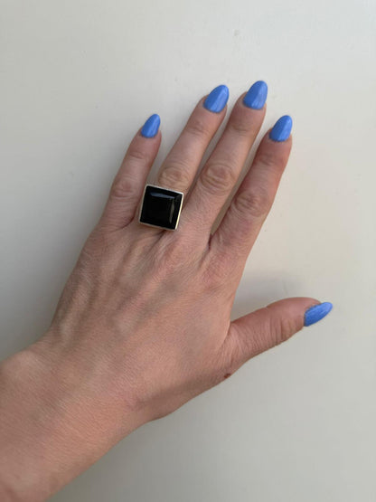 Anello Quadrato Argento 925 Onice Nero Sfaccettato | Regolabile | Pezzo Unico