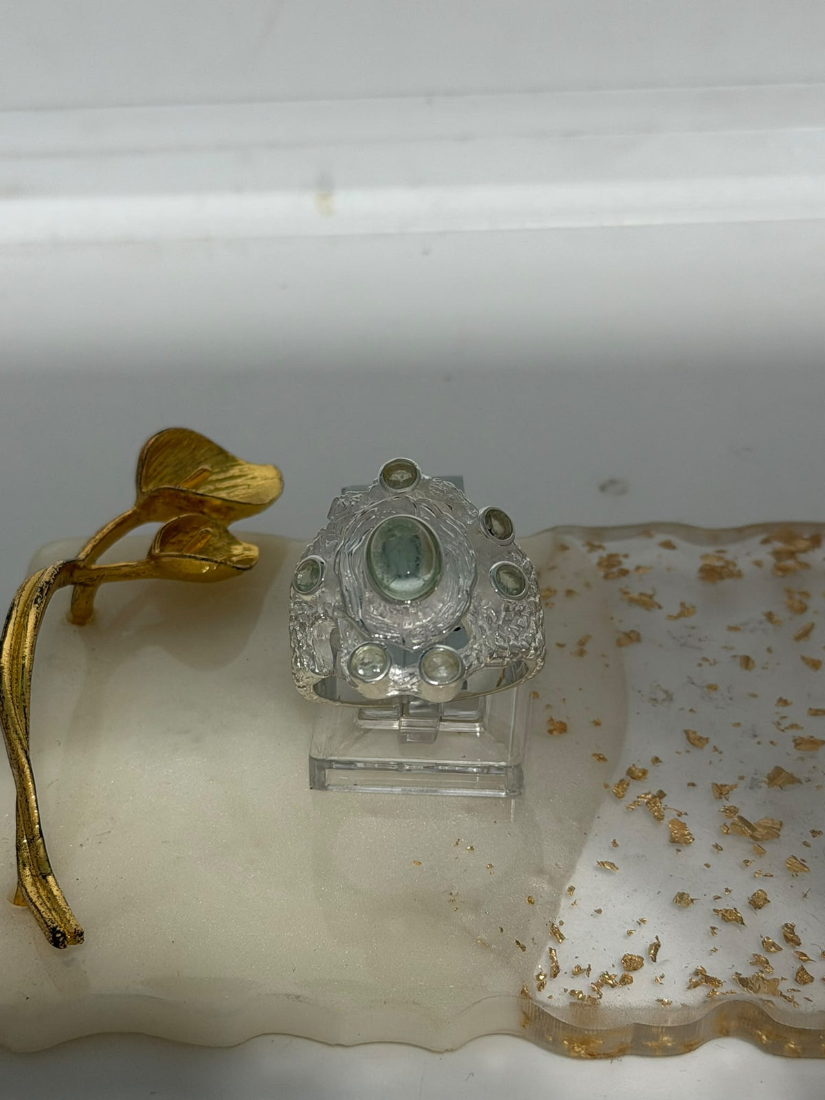 Anello in argento 925 con pietre verdi – pezzo unico