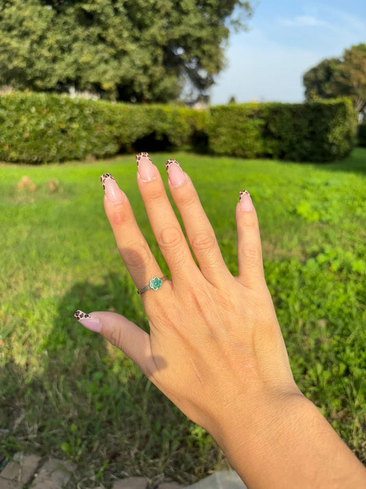 Anello fiore smaltato verde in argento 925