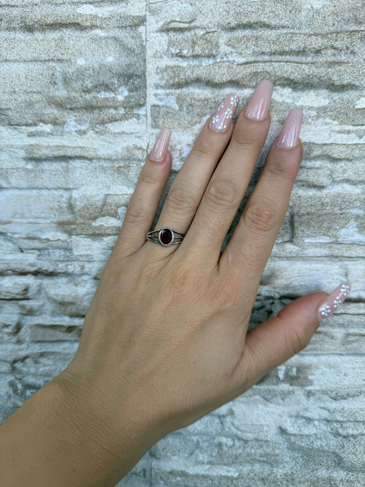 Anello in argento 925 granato rosso