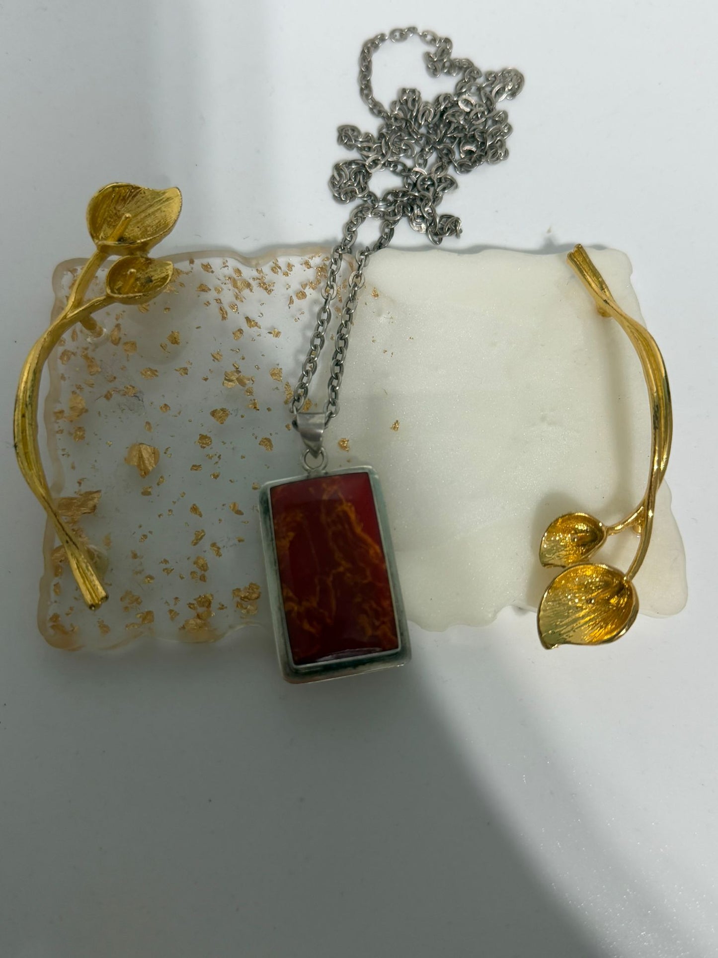 Collana in argento 925 con ciondolo rettangolare in diaspro rosso
