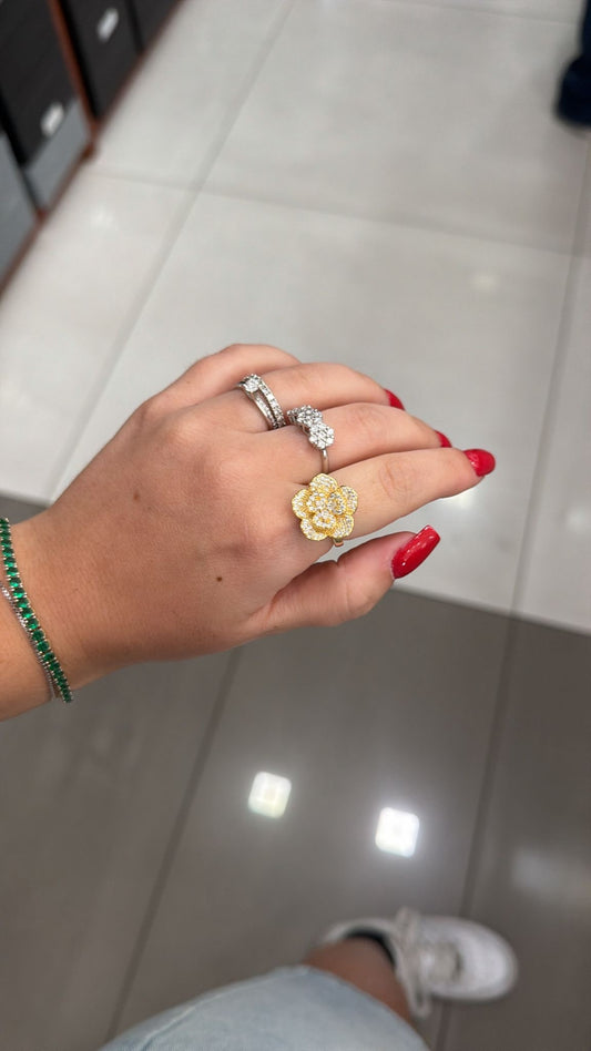 Anello fiore in argento 925 bagnato nell’oro
