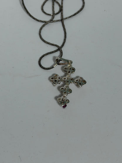 Collana in Argento 925 con Croce, Perle Bianche e Pietre di Granato Rosso – Gioiello Sacro