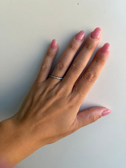 Anello Veretta con Pietre Bianche in Argento 925 — Misura 15
