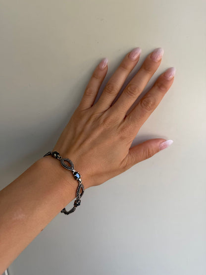 Bracciale in argento 925 con zaffiro blu e marcasiti