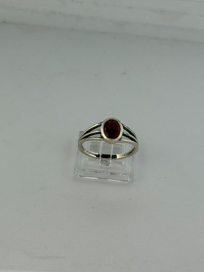 Anello in argento 925 granato rosso