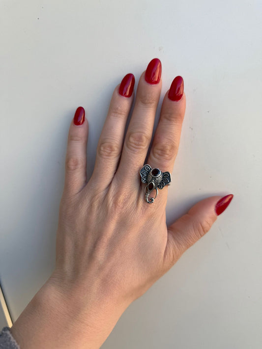 Anello in argento 925 elefante granato rosso
