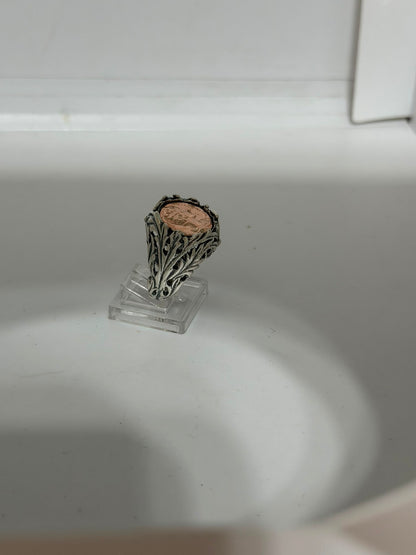 Anello in argento 925 con corona d’alloro e moneta centrale rosata – Fatto a mano