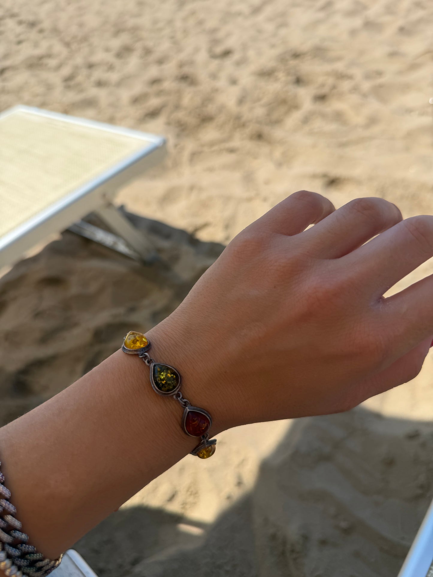 Bracciale in Argento 925 con Ambra Baltica a Tre Colori – Marrone, Gialla e Verde