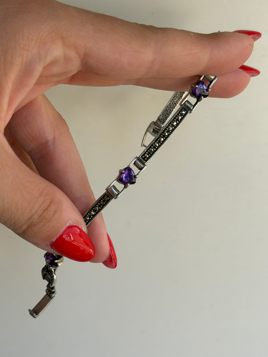Bracciale in argento 925 semirigido con marcasiti e cuori di ametista viola