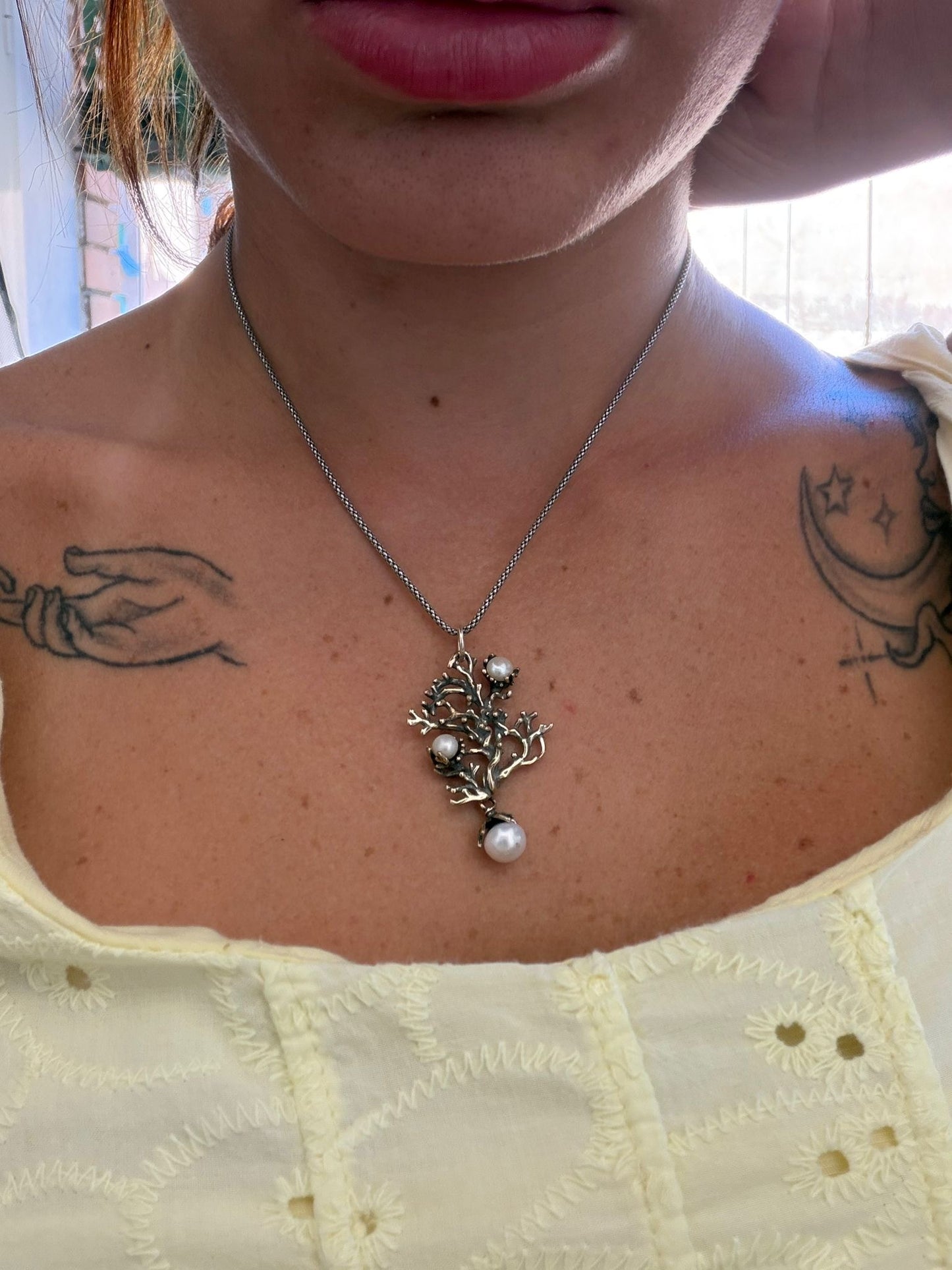 Collana in Argento 925 con Ramo di Corallo e Perle Bianche