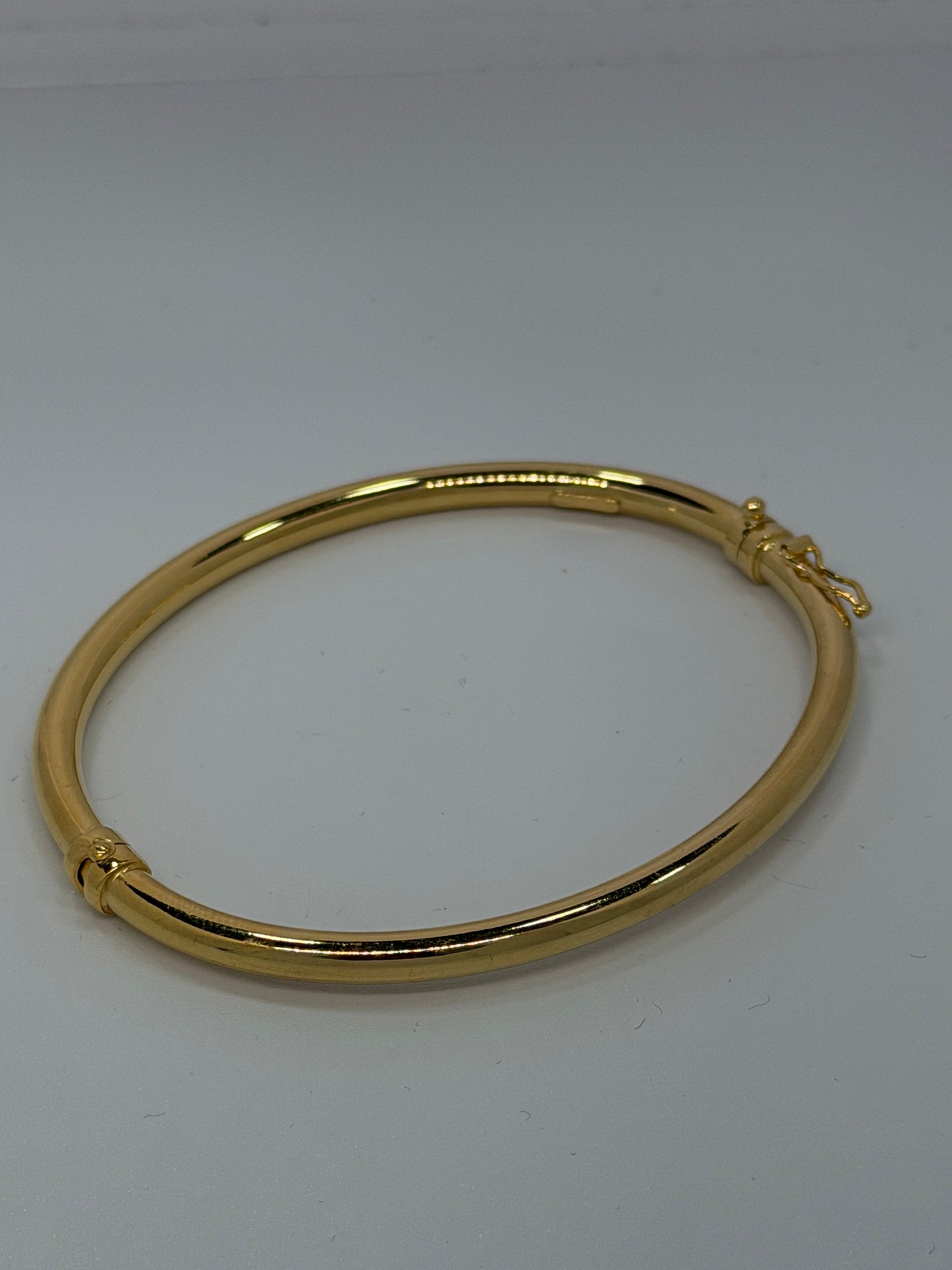 Bracciale tubolare in argento 925 bagnato nell’oro