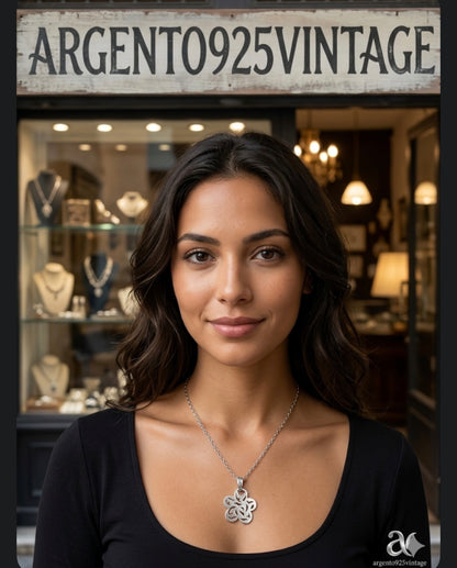 Collana in argento 925 con ciondolo fiore