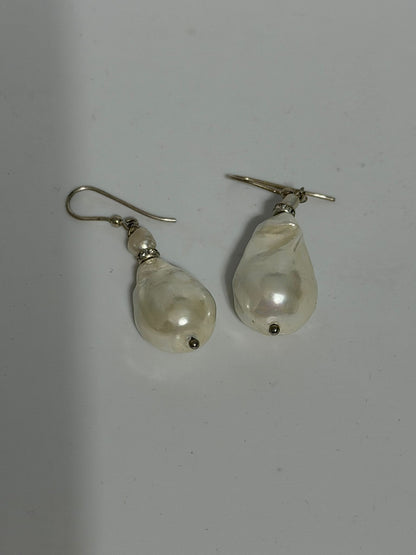 Orecchini in Argento 925 con Perla Scaramazza – Perla Barocca Naturale