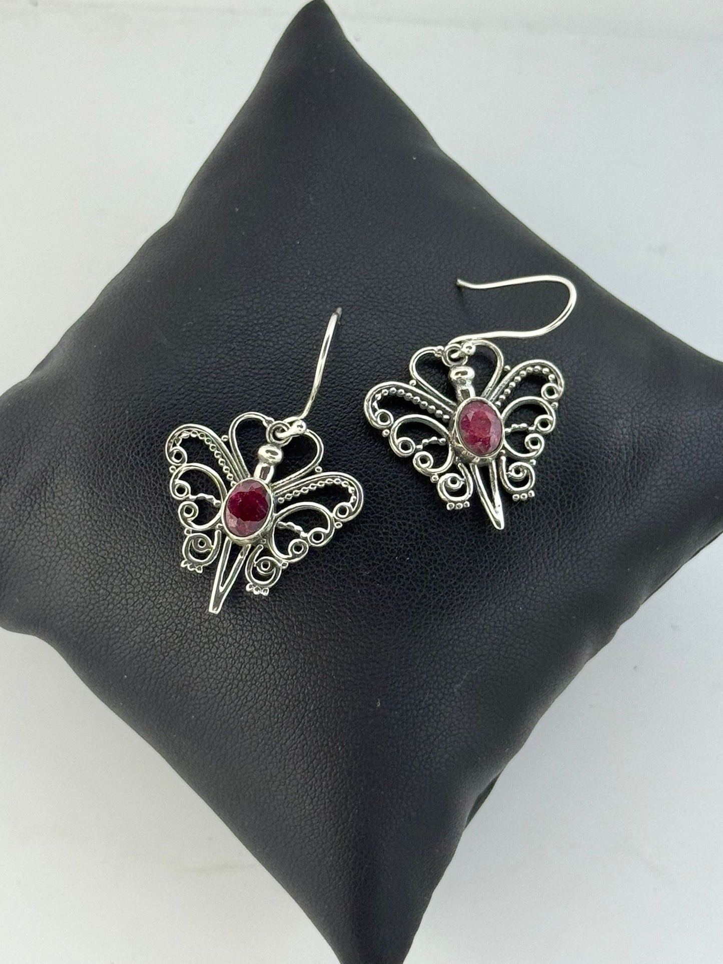 Orecchini in argento 925 radice di rubino