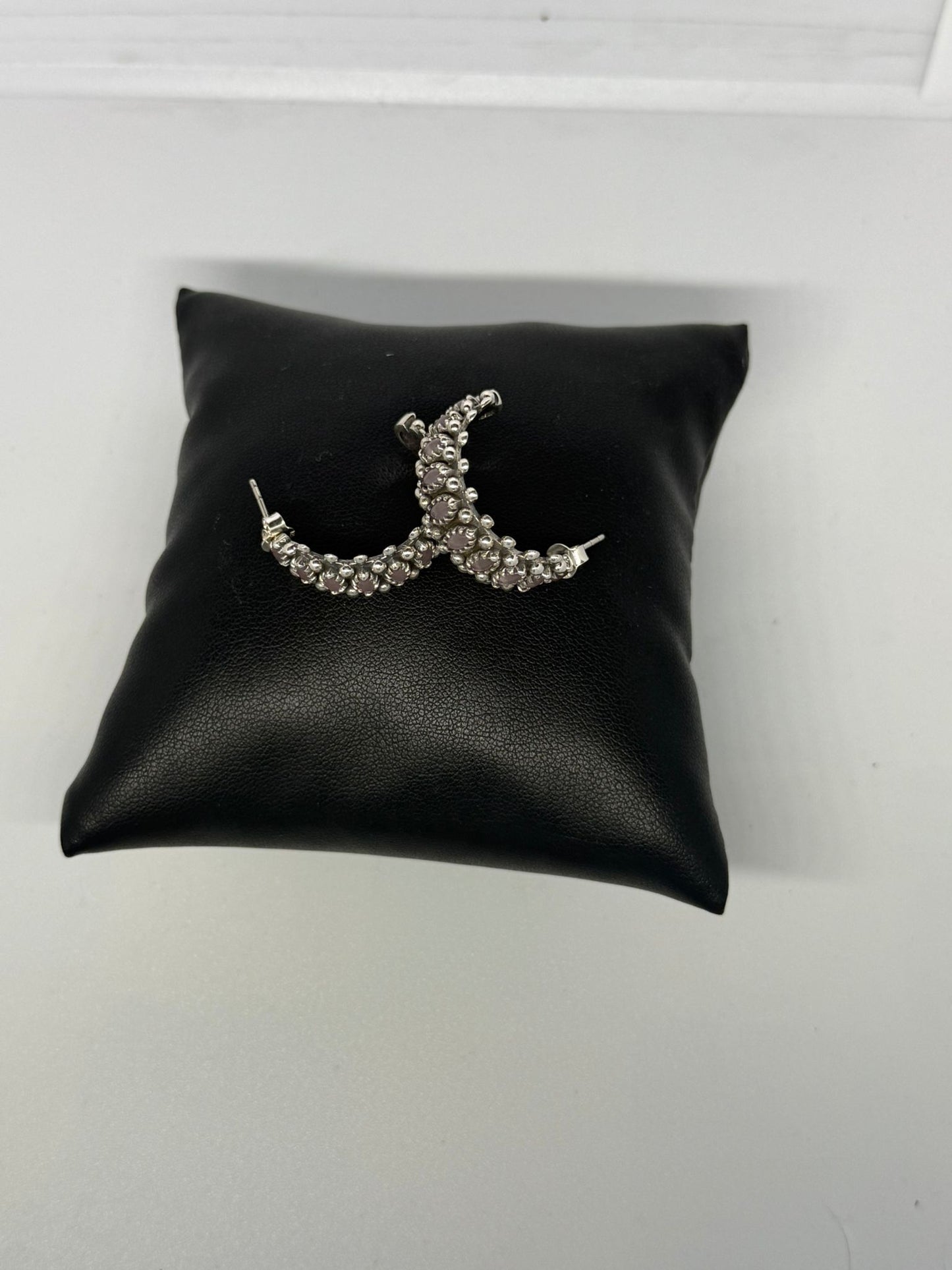 Orecchini mezzi cerchi quarzo rosa argento 925