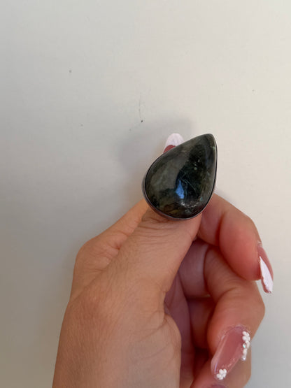 Anello a goccia in argento 925 con pietra abalone