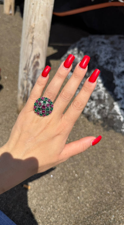 Anello in argento 925 radice di rubino e smeraldo verde