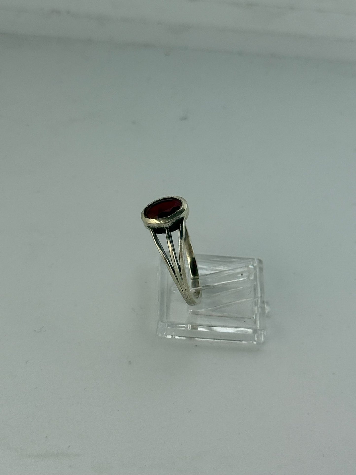 Anello in argento 925 granato rosso