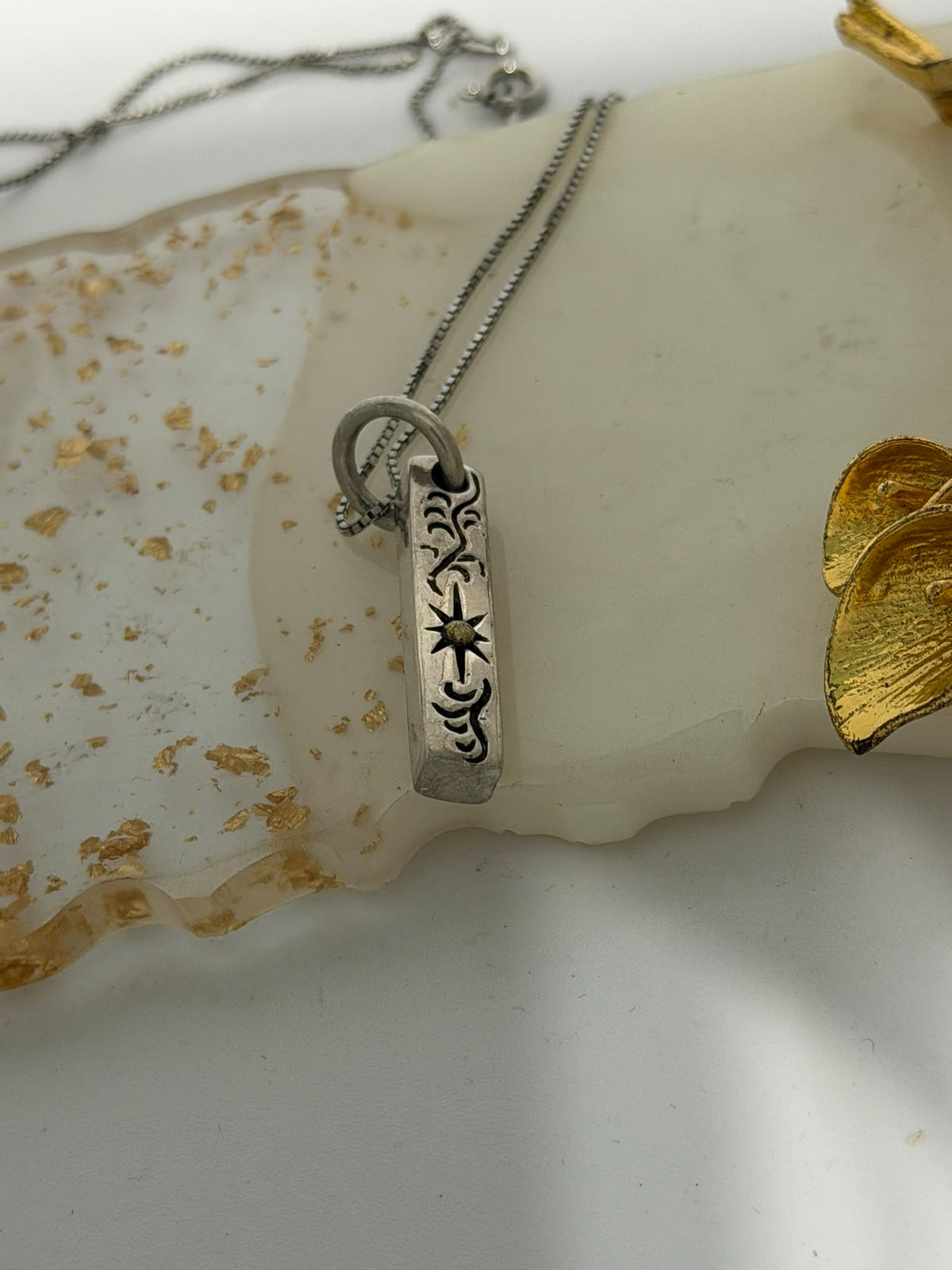 Collana in Argento 925 con Rettangolo e Sole Inciso – Pezzo Unico