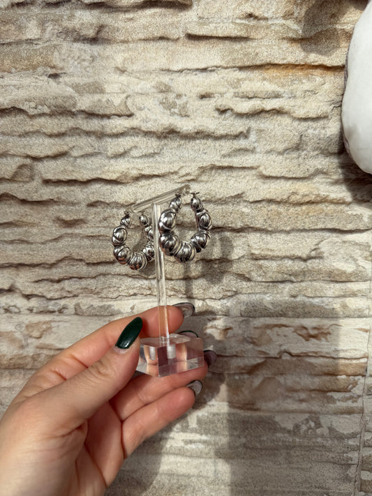 Orecchini cerchi bombati in argento 925