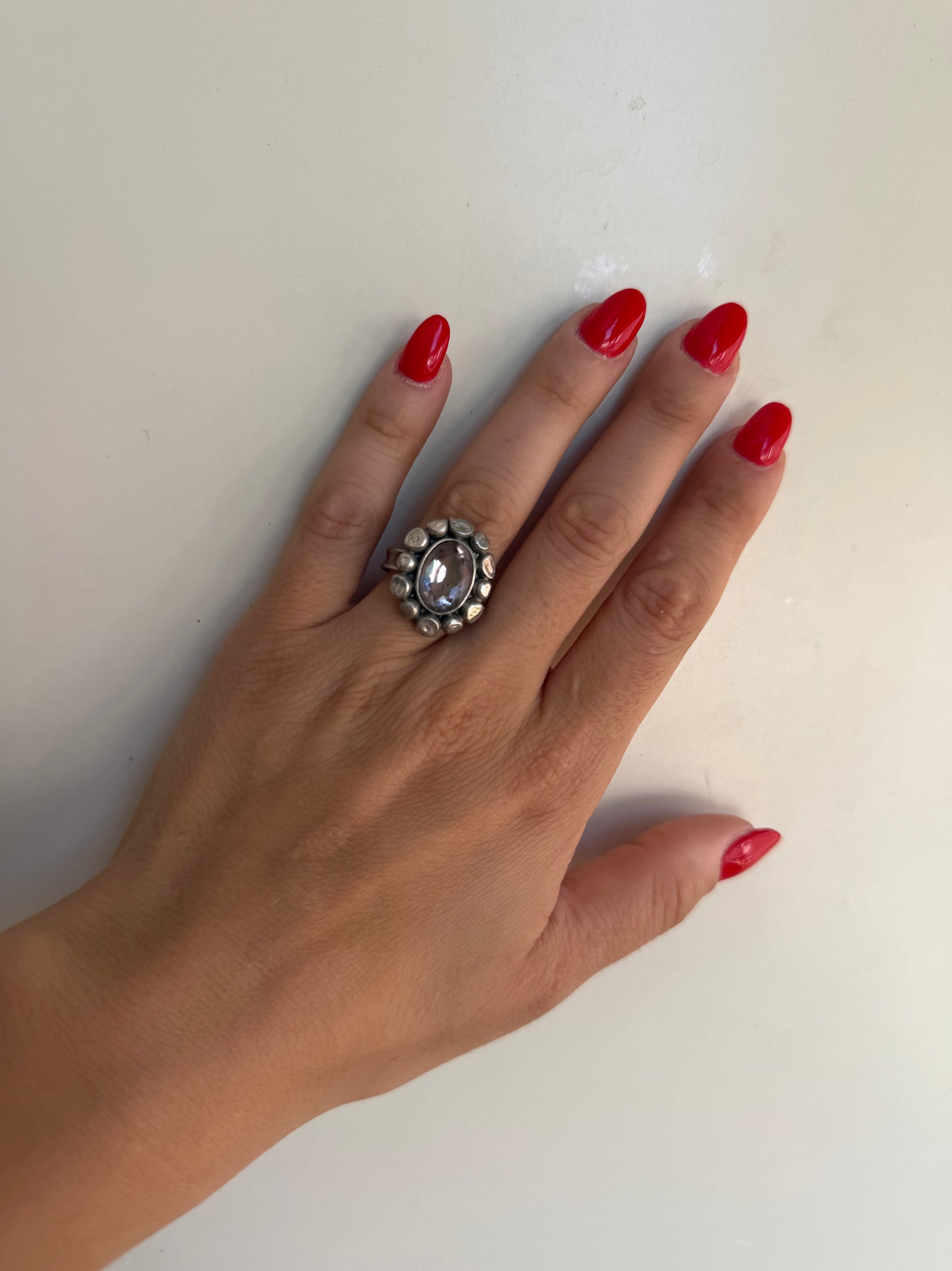 Anello in Argento 925 a Fiore con Ametista Viola Sfaccettata – Stile Antico
